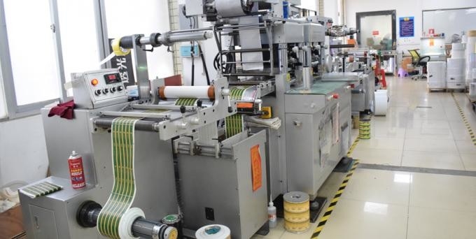 GUANGZHOU YM PACKAGE PRODUCTS CO.,LTD. productielijn van de fabrikant