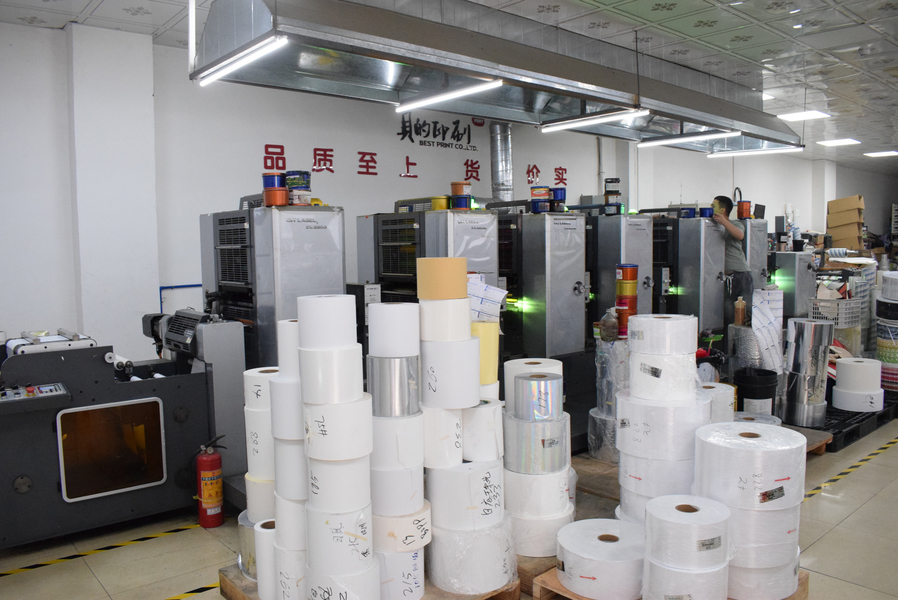 GUANGZHOU YM PACKAGE PRODUCTS CO.,LTD. productielijn van de fabrikant