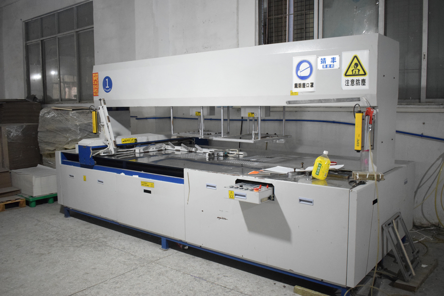 GUANGZHOU YM PACKAGE PRODUCTS CO.,LTD. productielijn van de fabrikant