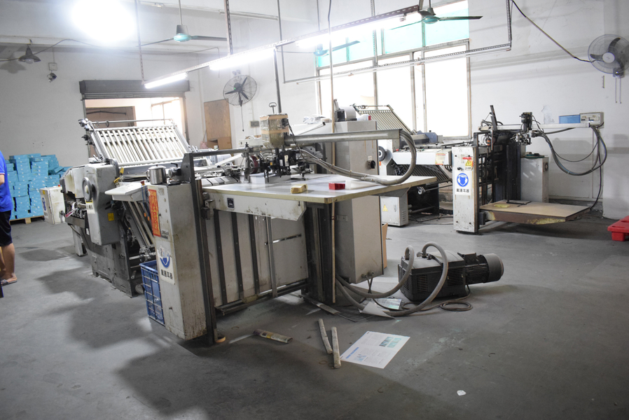 GUANGZHOU YM PACKAGE PRODUCTS CO.,LTD. productielijn van de fabrikant
